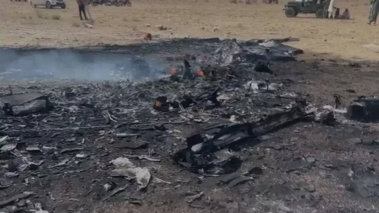 Air Force reconnaissance plane crashes in Jaisalmer