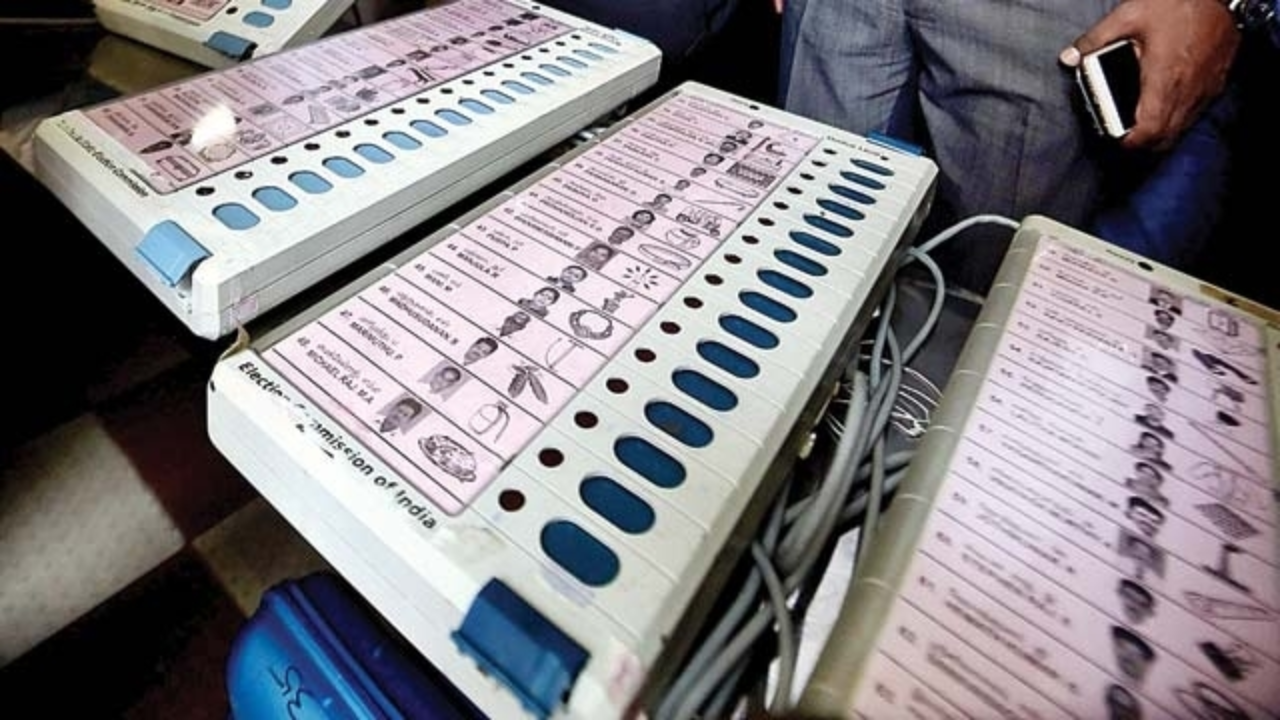 EVM-VVPAT पर आया सुप्रीम फैसला, सभी याचिकाएं कोर्ट में खारिज, सरकार को मिली बड़ी राहत