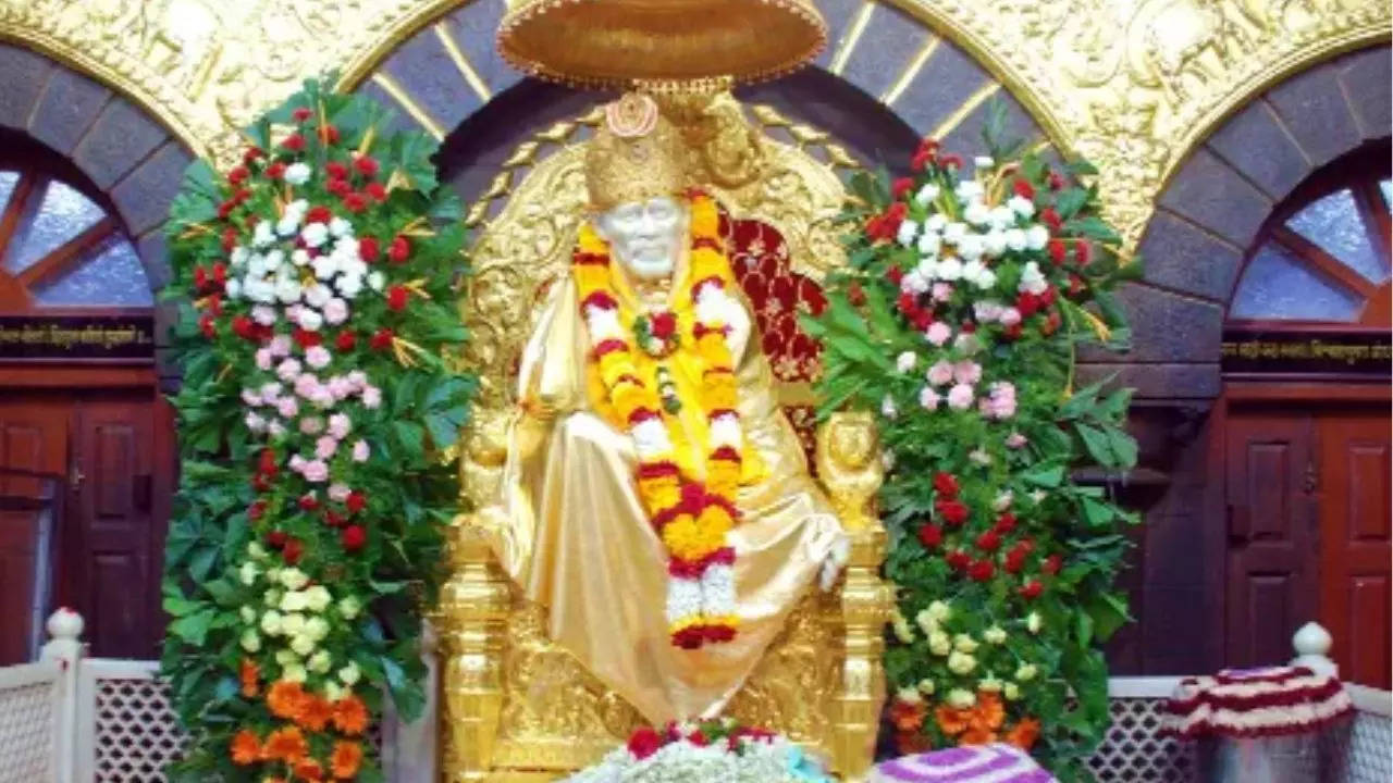 Shirdi Sai Baba Mandir Darshan Train Tour Package IRCTC