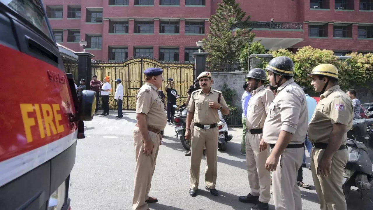 Delhi School Bomb Threat