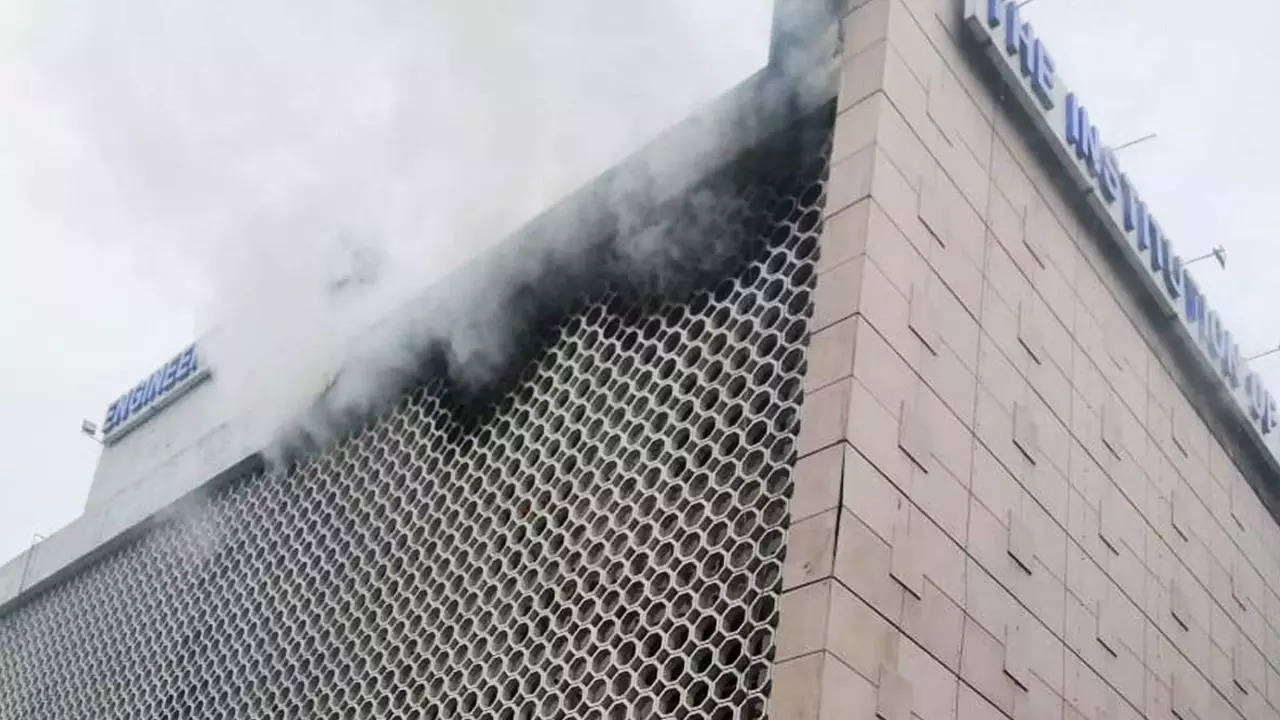 delhi ito fire