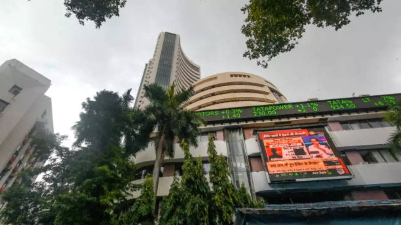 BSE Market Capitalization: पहली बार BSE का मार्केट कैप 5 ट्रिलियन डॉलर के पार, बना दुनिया का 5वां सबसे बड़ा स्टॉक मार्केट