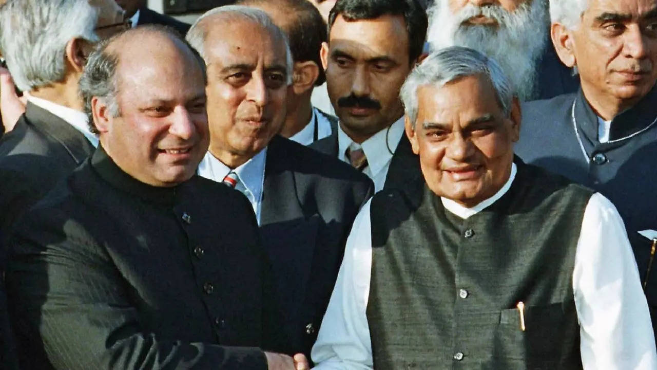 atal bihari vajpayee and nawaz sharif