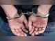 Noida Crime चीनी नागरिक समेत 5 गिरफ्तार 21 मोबाइल करोड़ों रुपए ठगी का आरोप