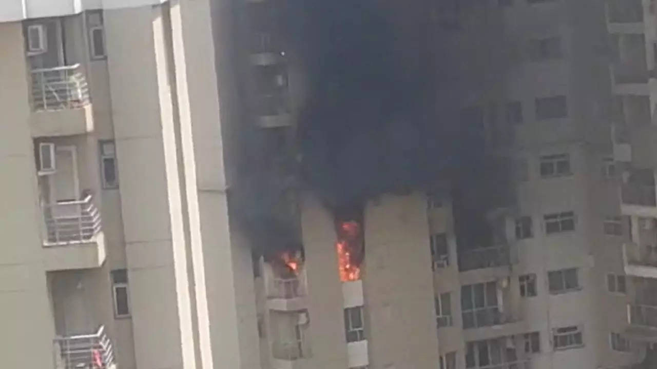 Noida-Fire