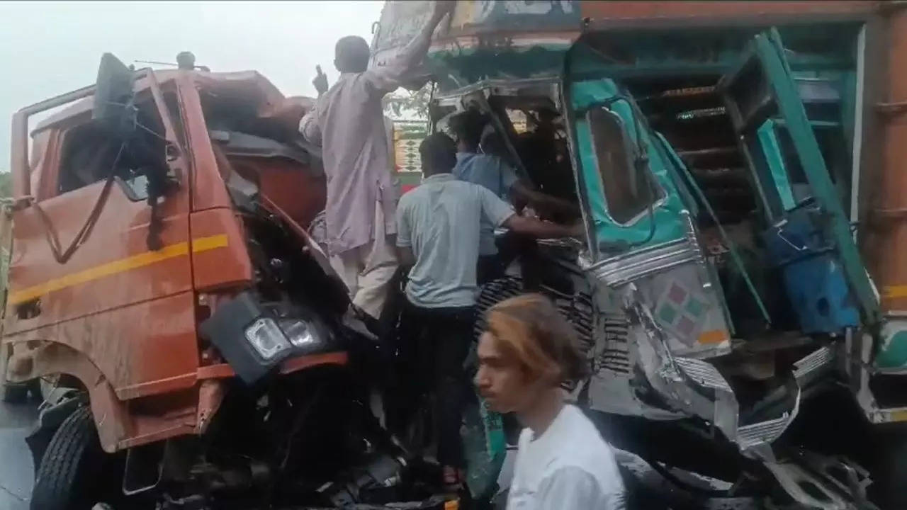 amroha accident