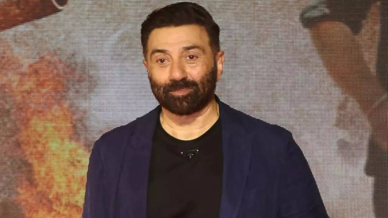 Sunny Deol Asked money from Producer for his Son's Wedding