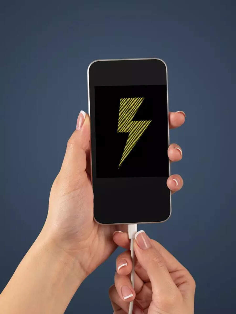 How much electricity does a smartphone consume in a day Times Now Navbharat