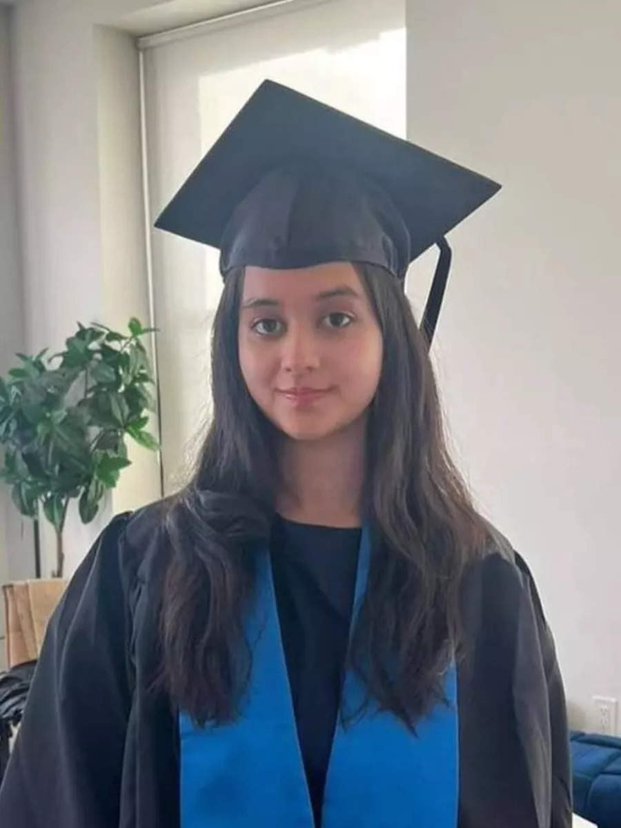 Jyotiraditya Scndia Daughter Ananya Raje Scindia graduated from RISD ...