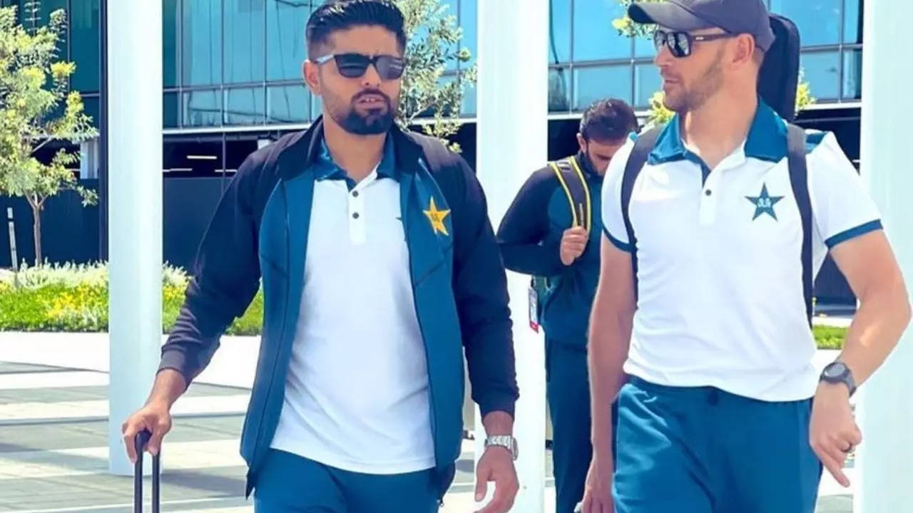 Babar Azam and Pakistan Cricket Team Leaves For England