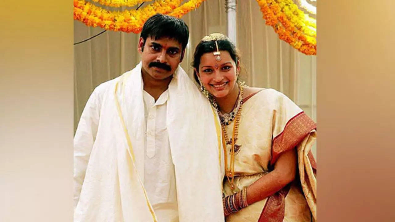 Pawan Kalyan Ex-Wife Slams on Trolls