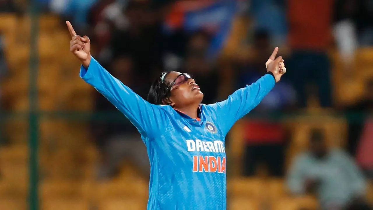 Asha Shobhana, Asha Shobhana, Asha Shobhana Statement, Asha Shobhana Reaction, Chinnaswamy Stadium, IND vs SA, INDW vs SAW, India Womens vs South Africa Womens, India Womens Team, South Africa Womens Team,