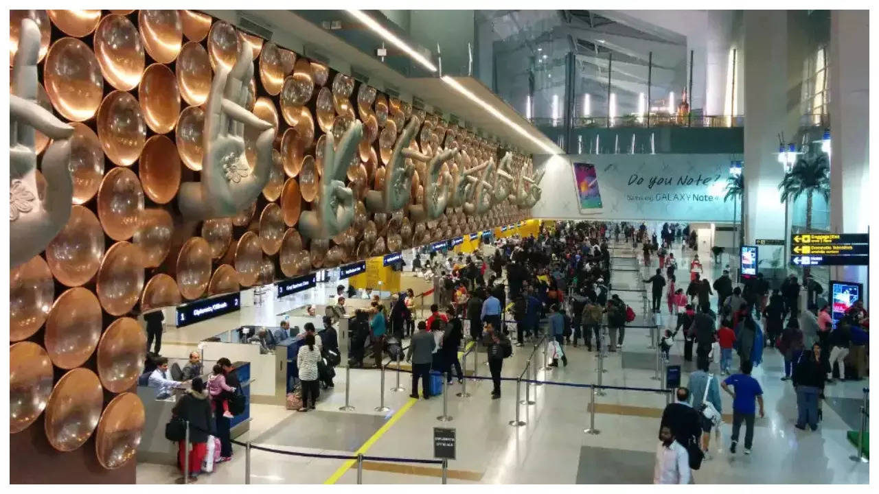 CISF Nabs 24 Year Old Man at IGI