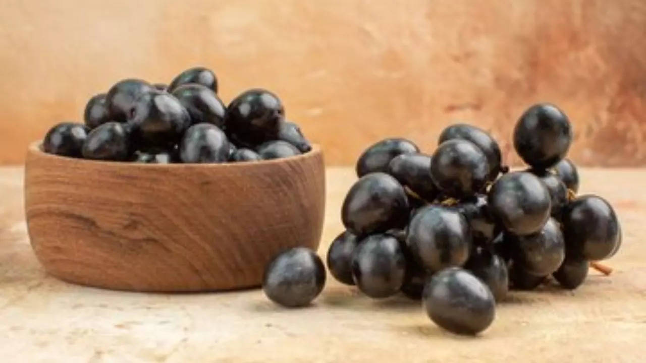 Mistakes To Avoid While Eating Jamun