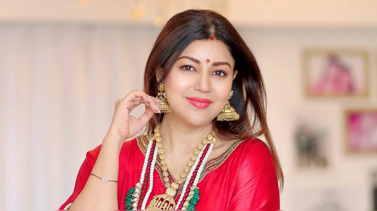 Debina Bonnerjee endometriosis back