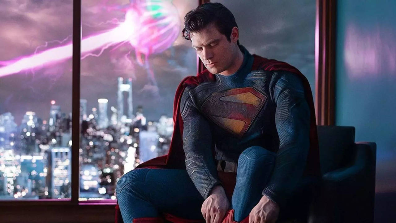 David Corenswet's FIRST LOOK From Superman Out