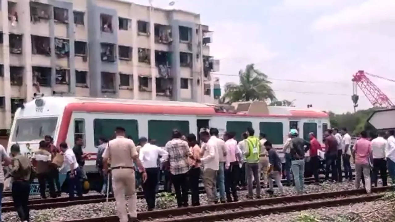 stones Put on Vapi Railway Track