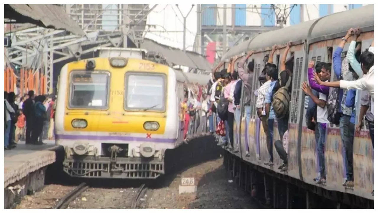 Mumbai Local Train Passenger