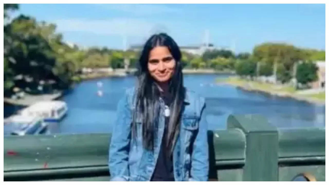 indian origin women manpreet kaur dies in flight