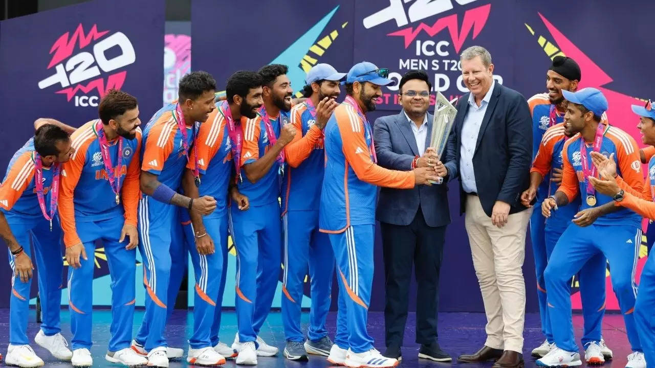 T20 World Champion team, Team India, T20 World Cup 2024 Champion team, Team india victory parade, Rohit Sharma, Virat Kohli, High security arrangements, IND vs SA, T20 World Champion team in Mumbai,