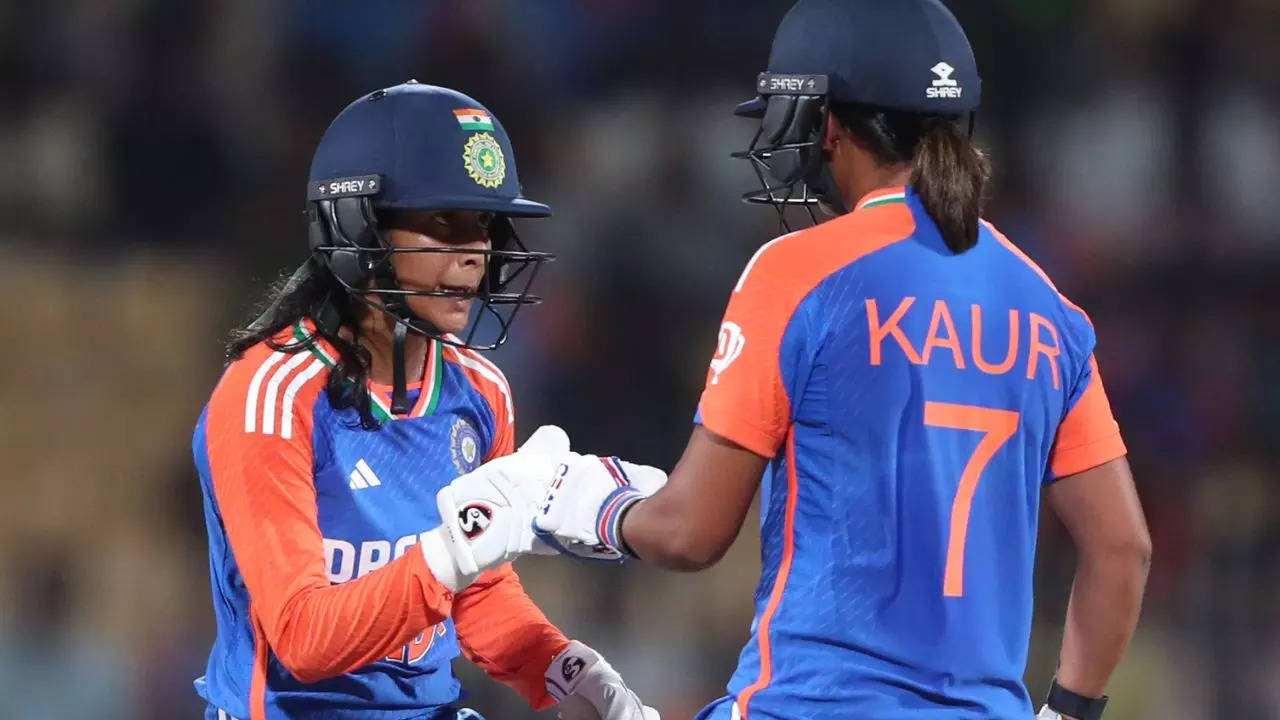 Harmanpreet Kaur and jemimah rodrigues