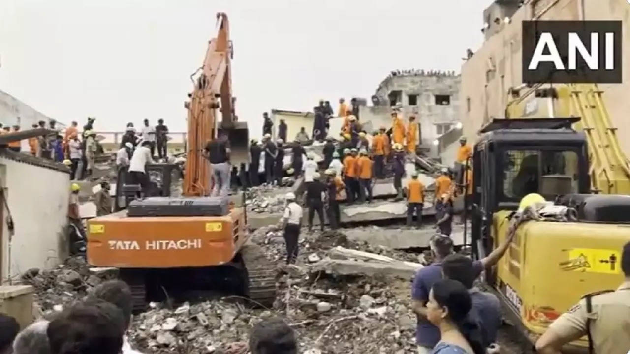 surat building collapse