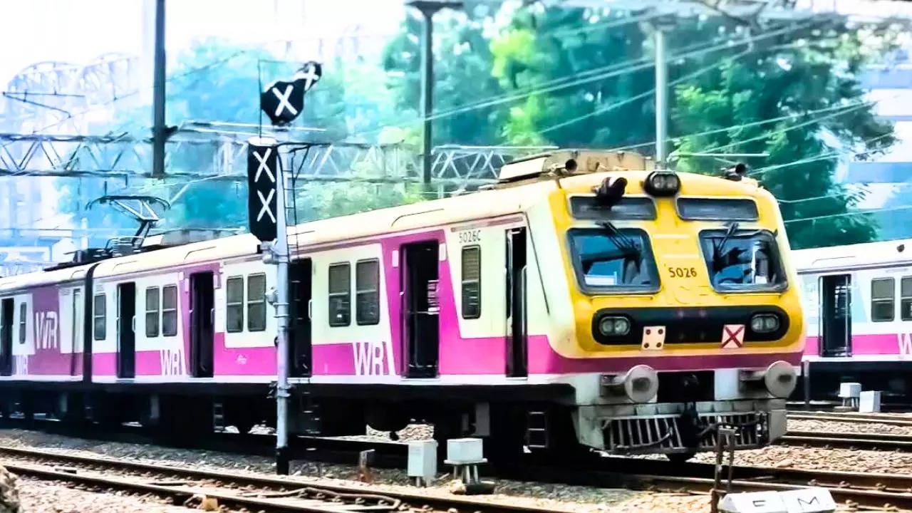 ​Trains slowed down due to heavy rains in Maharashtra