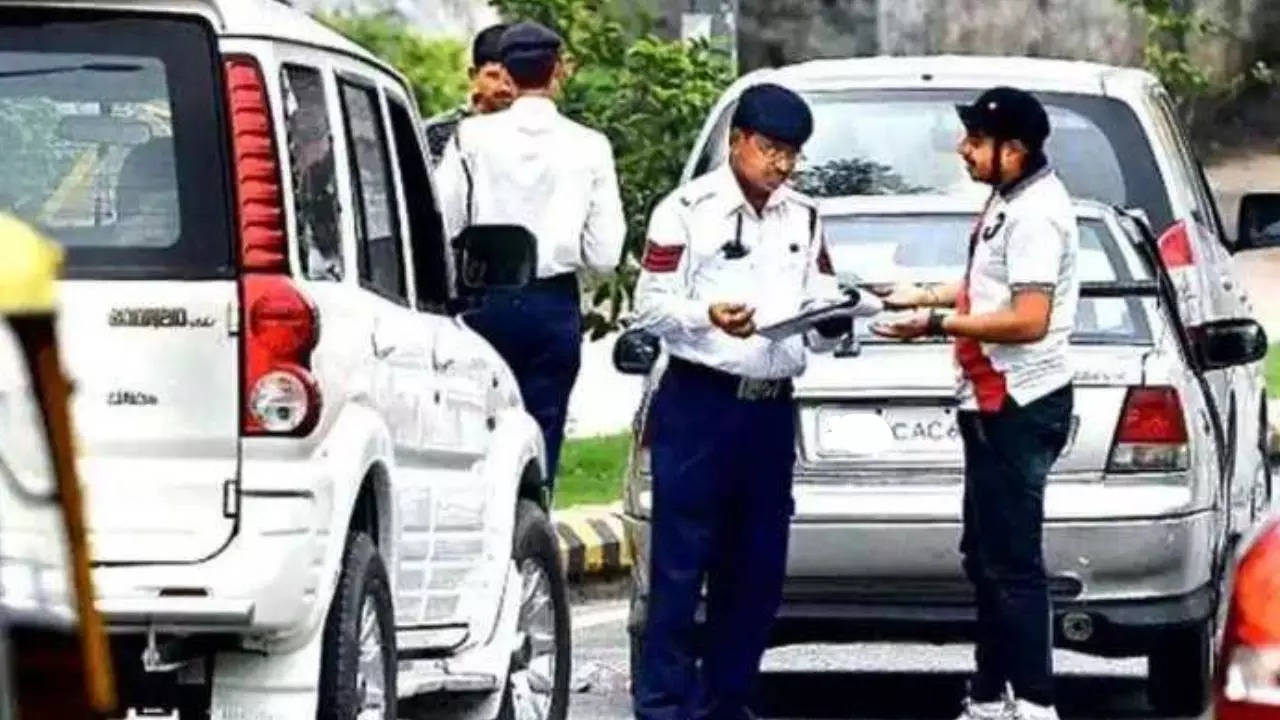 Noida-traffic-Police