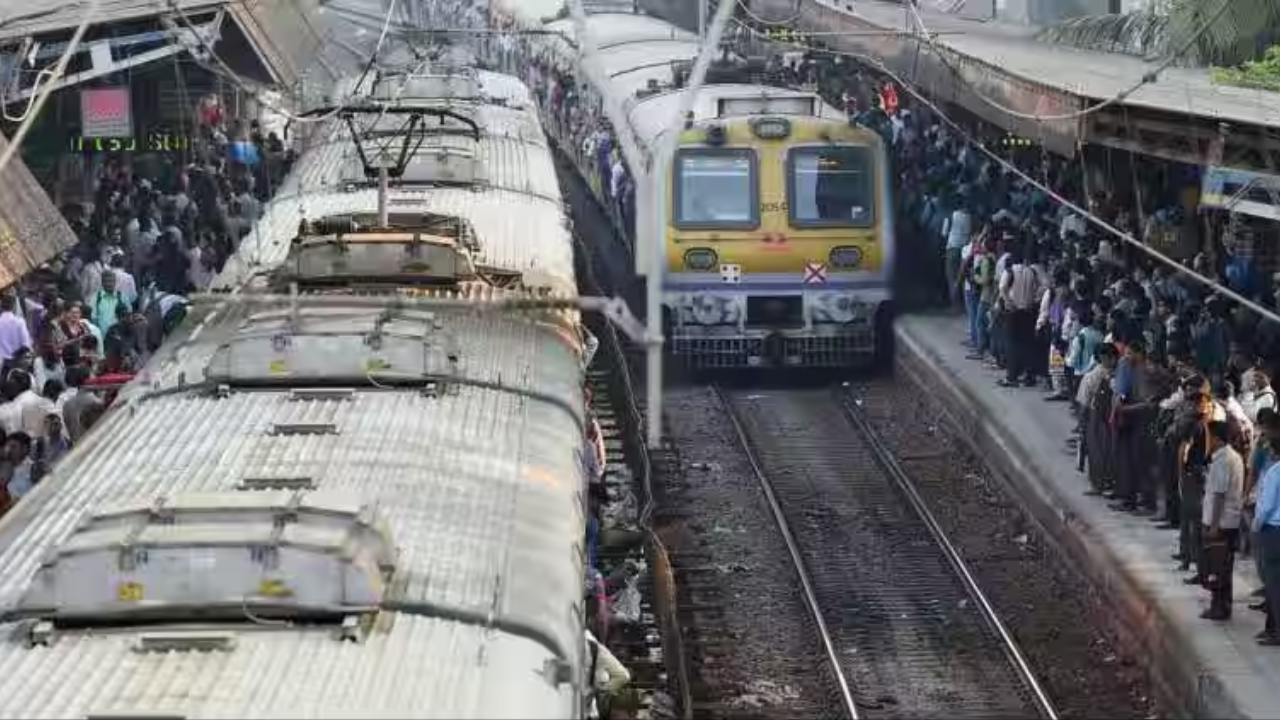 Mumbai local train