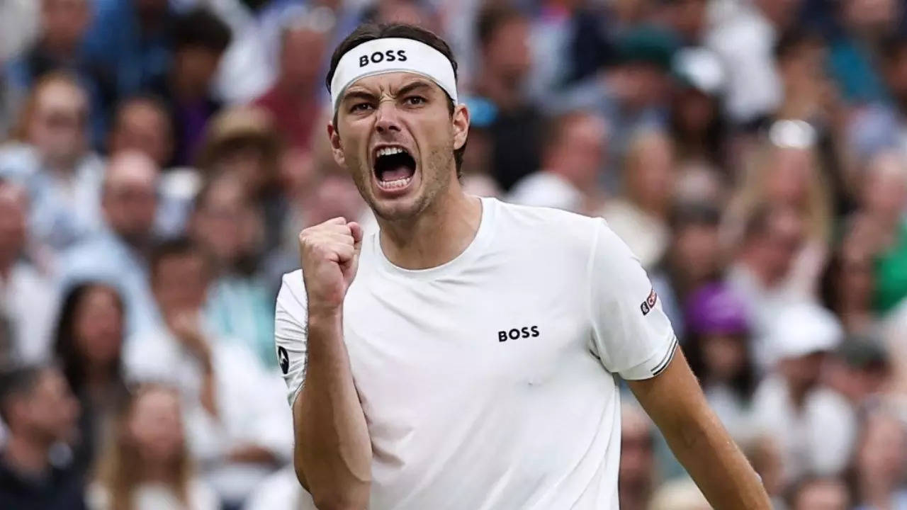 Taylor Fritz, Taylor Fritz reach quarter final, Taylor Fritz reach quarter final At Wimbledon 2024, Wimbledon 2024, Wimbledon 2024 Updates, Wimbledon, Taylor Fritz defeats Alexander Zverev, Taylor Fritz vs Alexander Zverev, novak djokovic, Tennis News Hindi, Tennis News in Hindi, Sports News in Hindi,