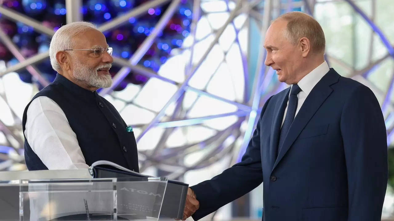 PM  Modi in Russia