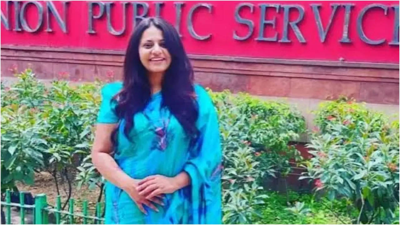 IAS Pooja Khedkar