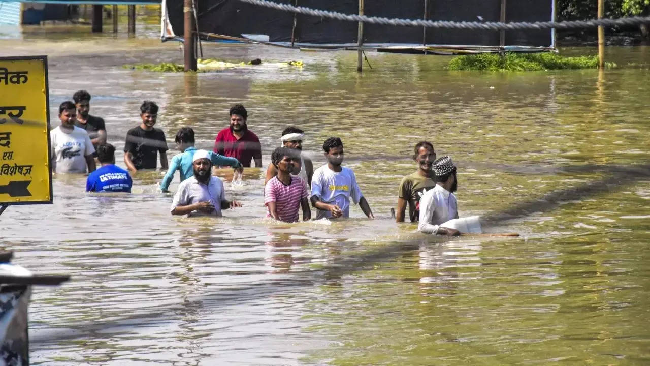 up flood river