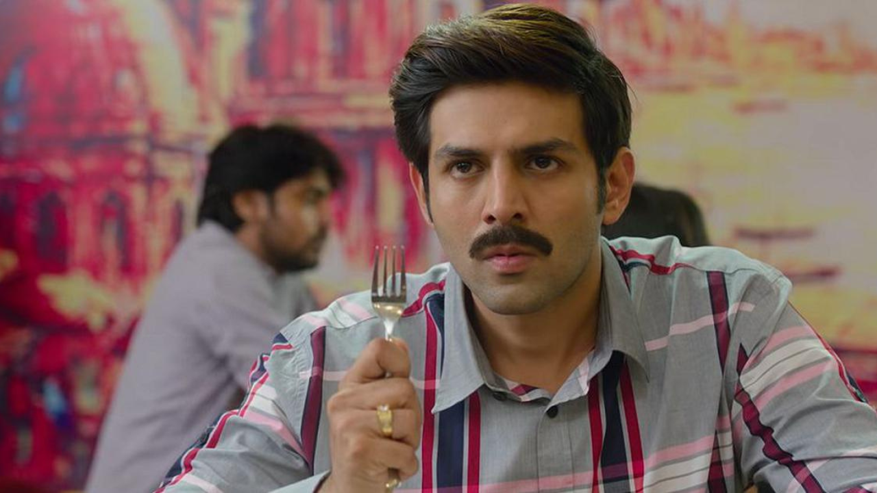 Kartik Aaryan Signs Pati Patni aur Woh 2