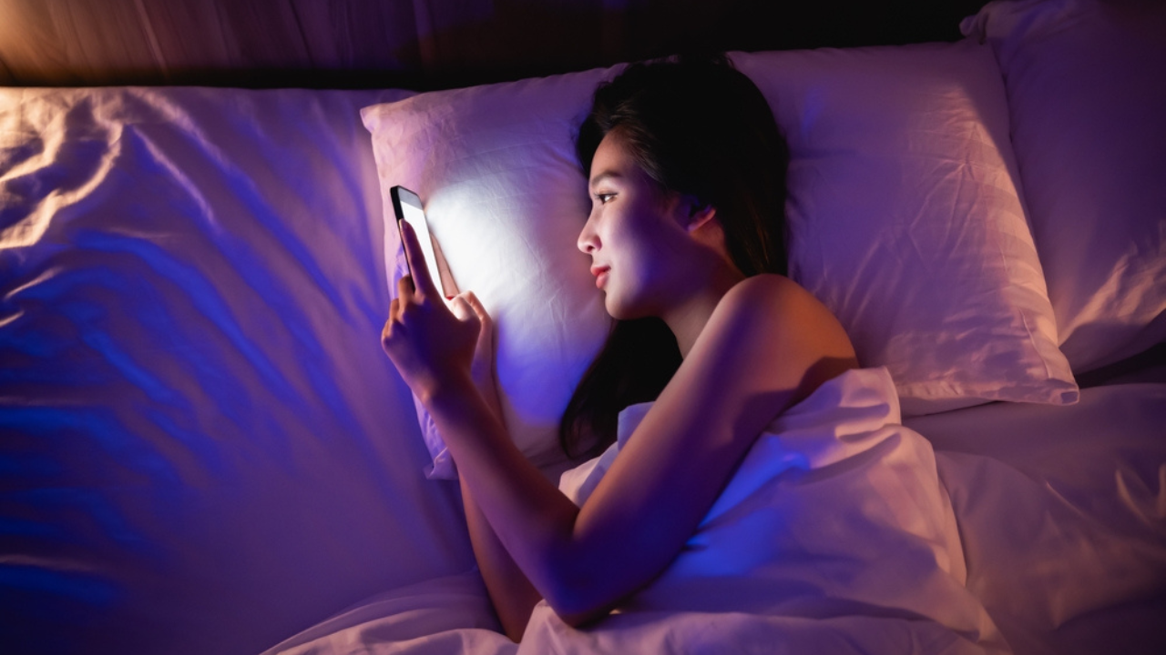 Social Media Addiction Is Destroying People's Sleep