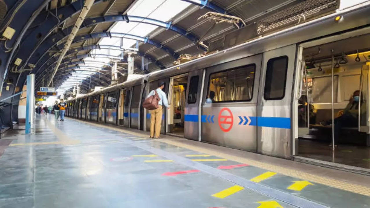 Delhi metro