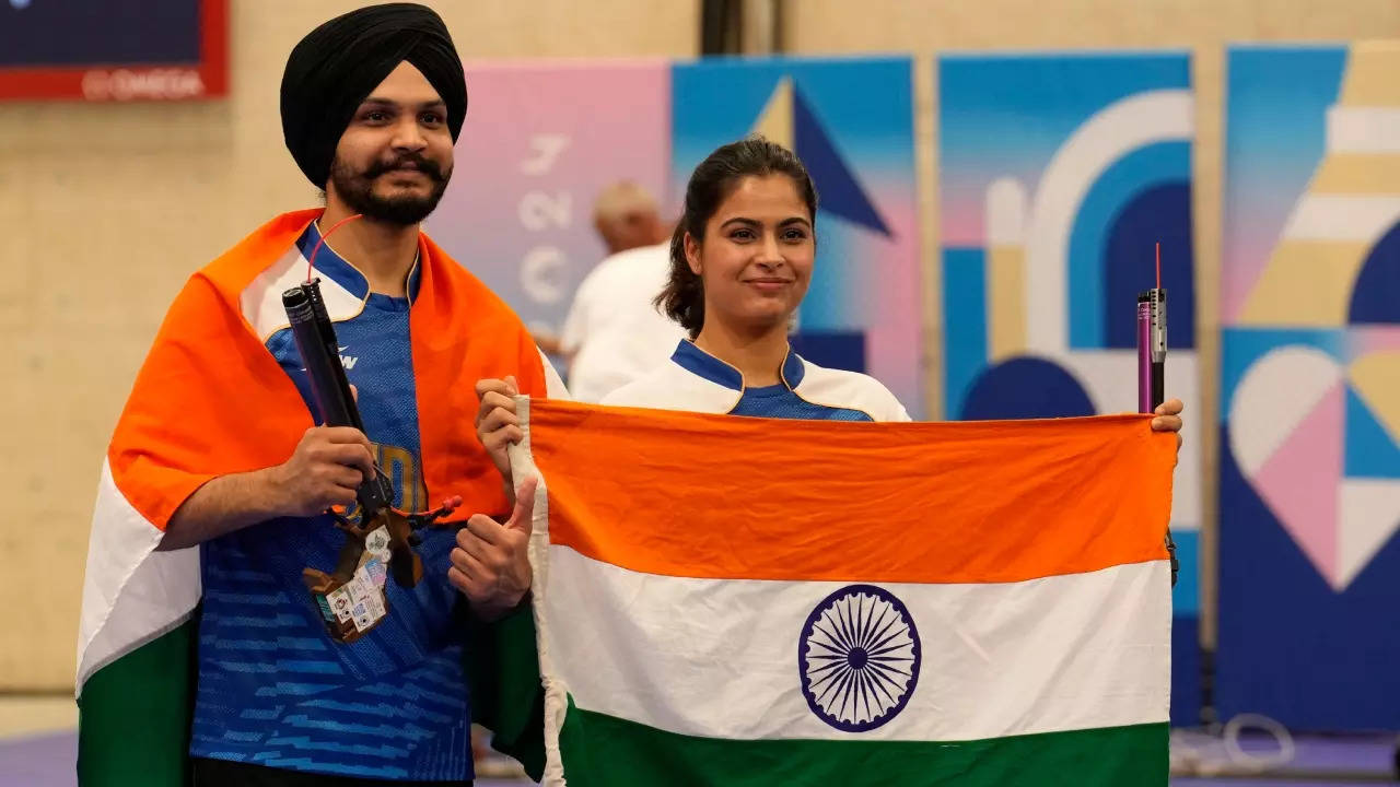 Manu Bhakar and Sarabjot Singh