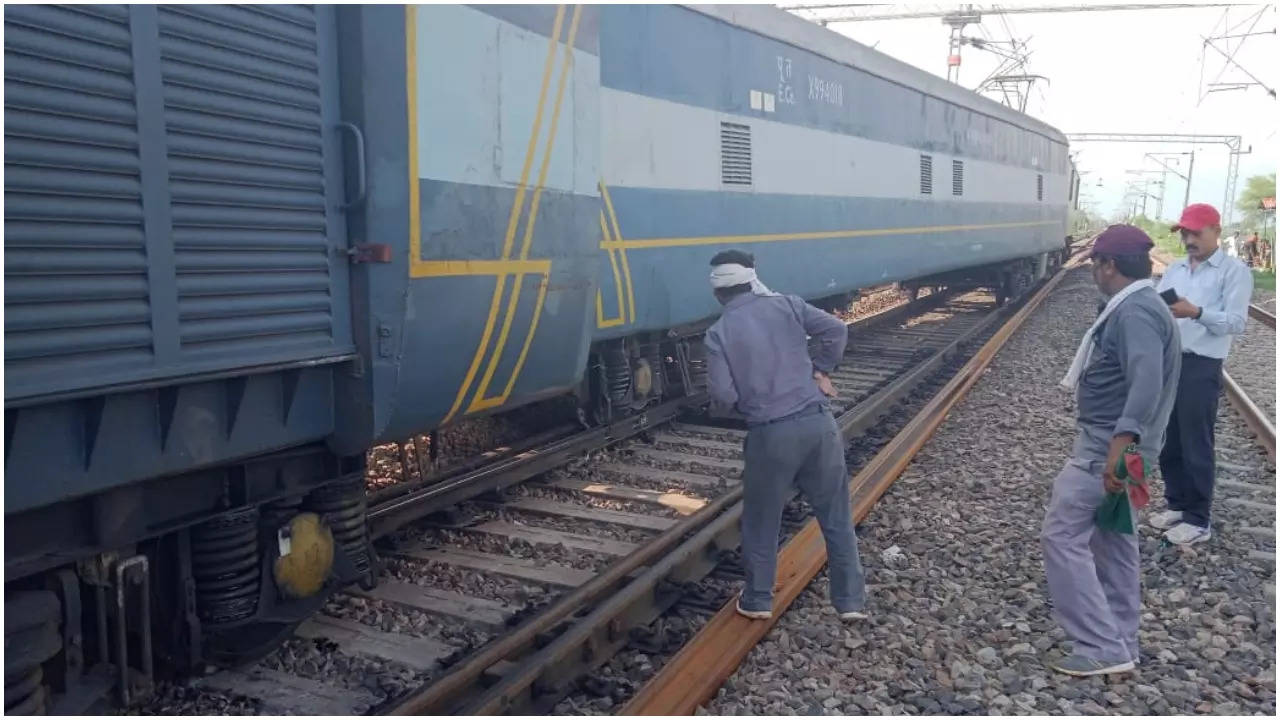 Goods Train Derailed in Bundi