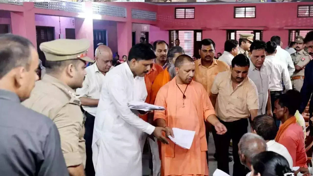 UP CM Janta Darbar in Gorakhpur