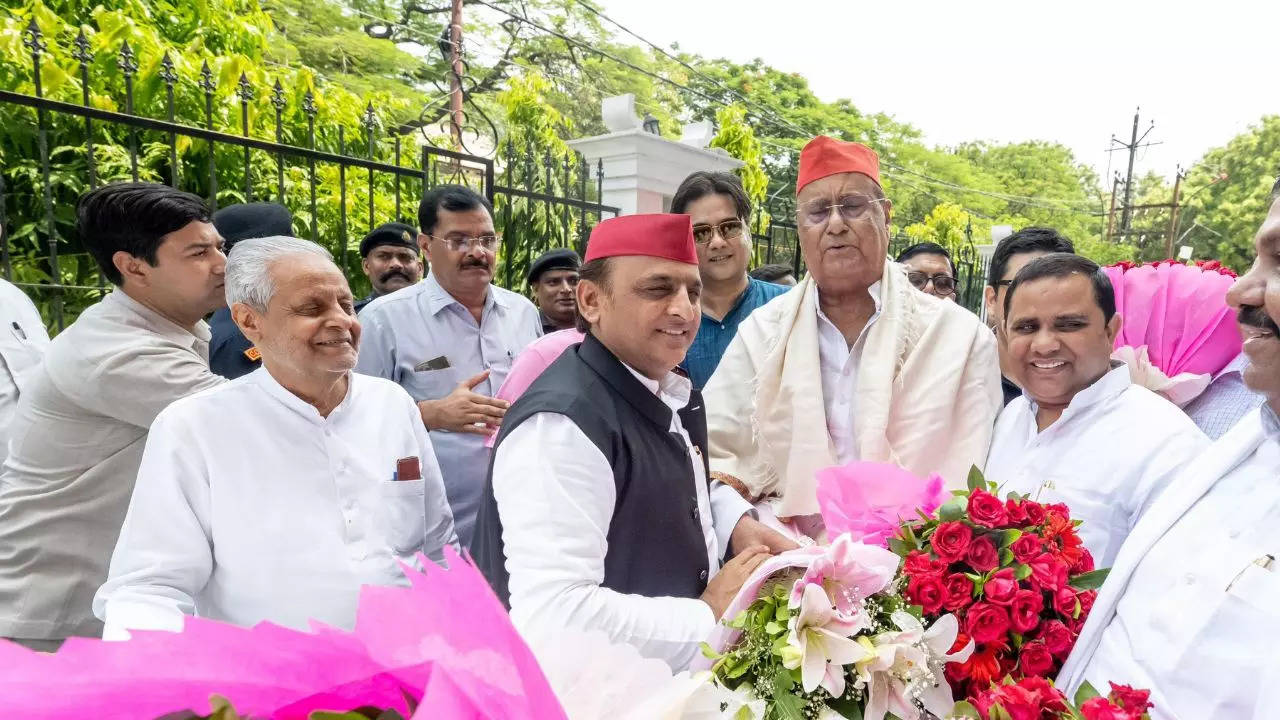 akhilesh yadav 