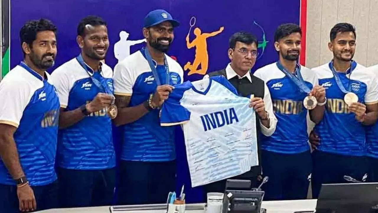 PR Sreejesh, PR Sreejesh Jersey, PR Sreejesh Jersey Retired, PR Sreejesh Retired, Hockey India, Hockey India News, two time Olympic medallist PR Sreejesh, Olympic medallist PR Sreejesh, Paris Olympics, Paris Olympics 2024, Paris Olympics 2024 News, Paris Olympics 2024 Updates,