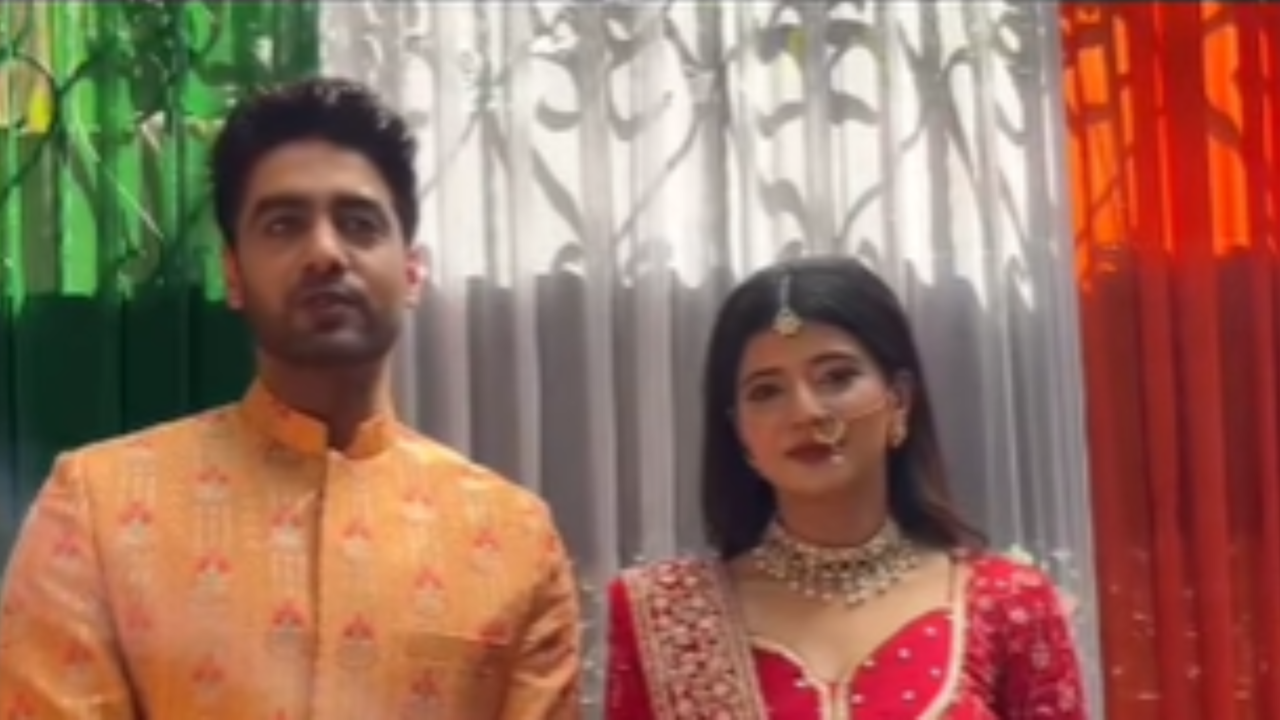 Samridhi  Shukla-Rohit Purohit wish Fans Happy Independence day