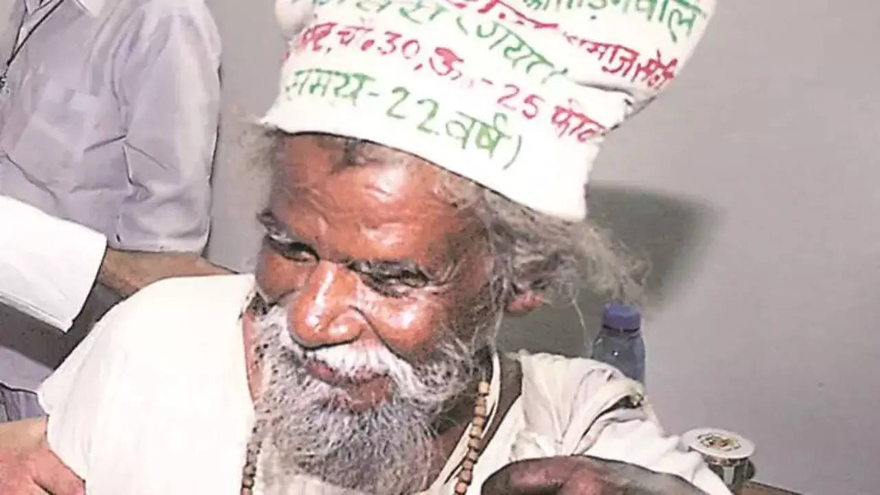 dashrath manjhi