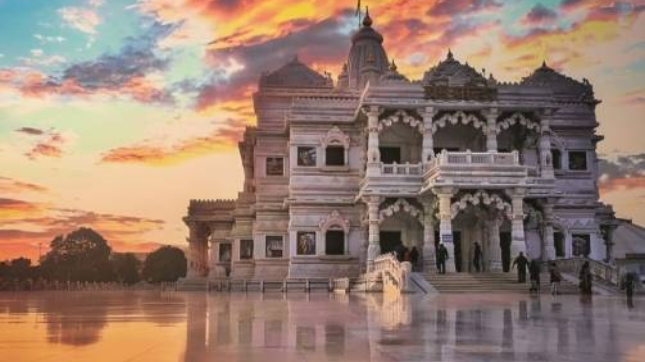 famous temple of mathura vrindavan this janmashtami you must visit these temples was dedicated to lord krishna