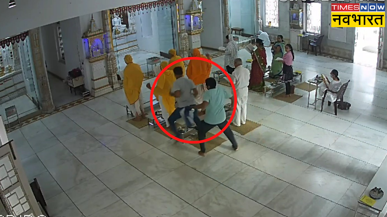 rajkot jain derasar mandir knife attack video