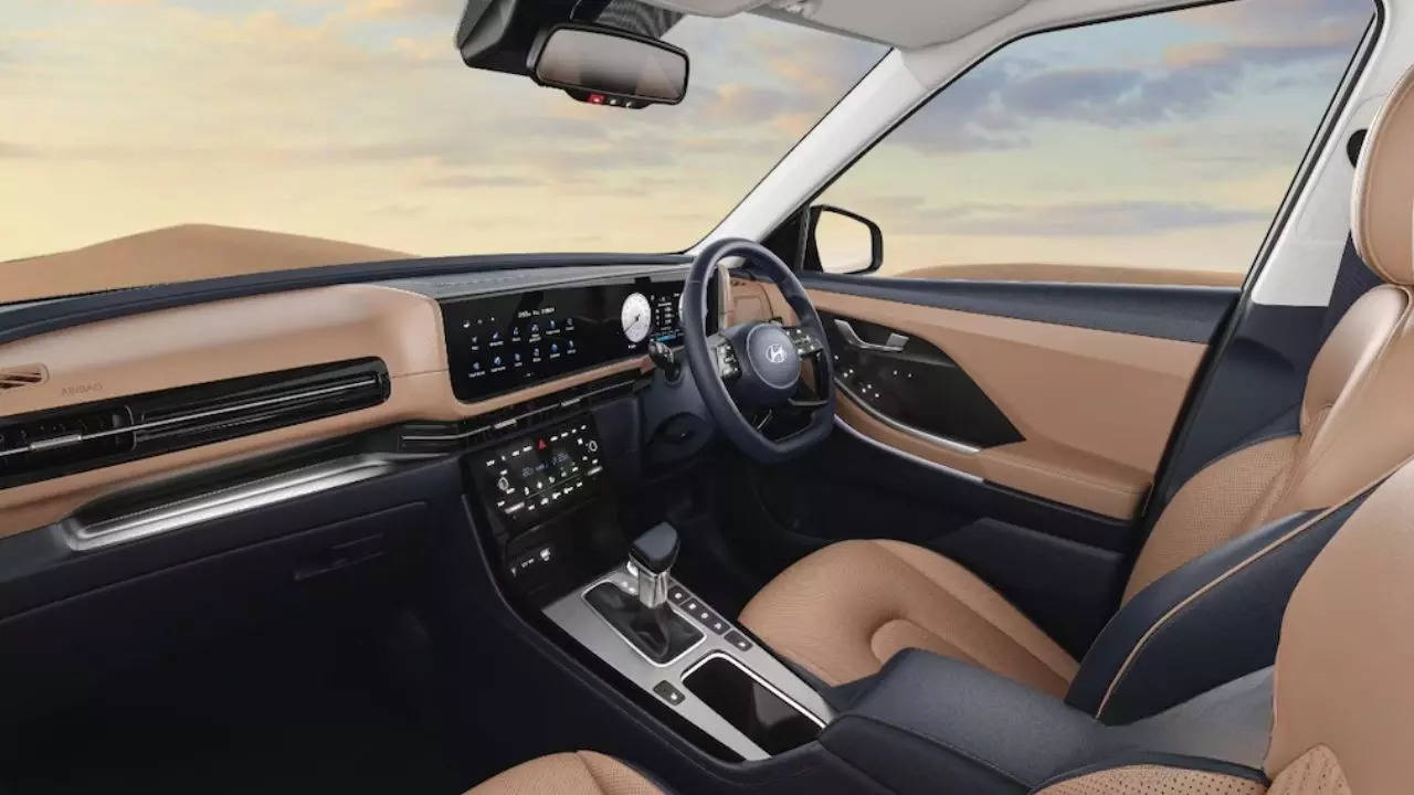 Hyundai Alcazae Interior Teased