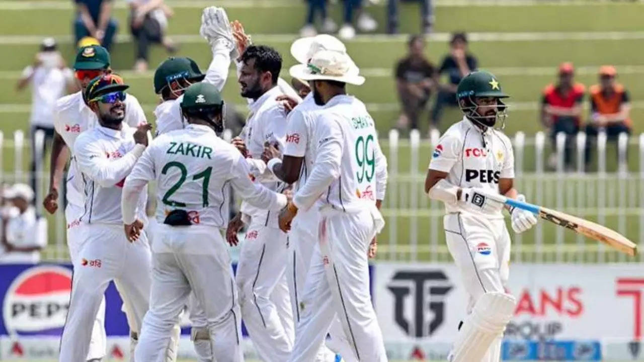 PAK vs BAN, Pakistan Team, Pakistan Cricket Team, Bangaladesh Cricket Team, Pakistan vs Bangladesh, Pakistan vs Bangladesh Updates, PAK vs BAN, PAK vs BAN 1st Test, Babar Azam, Shan Masood, WTC Points Table, WTC Points Table Updates, Cricket News Hindi, Cricket News In Hindi, Sports News in Hindi,