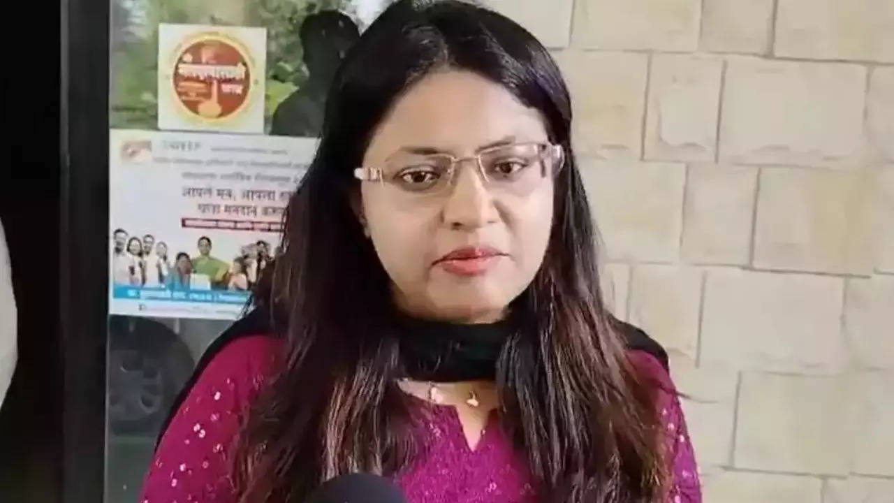 Puja Khedkar news