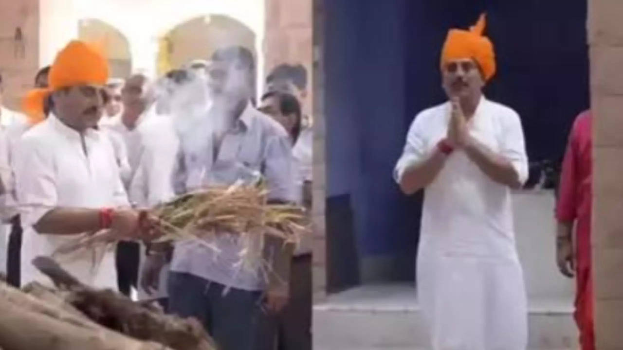 Shailesh Lodha shares a heartfelt video from his father’s last rituals