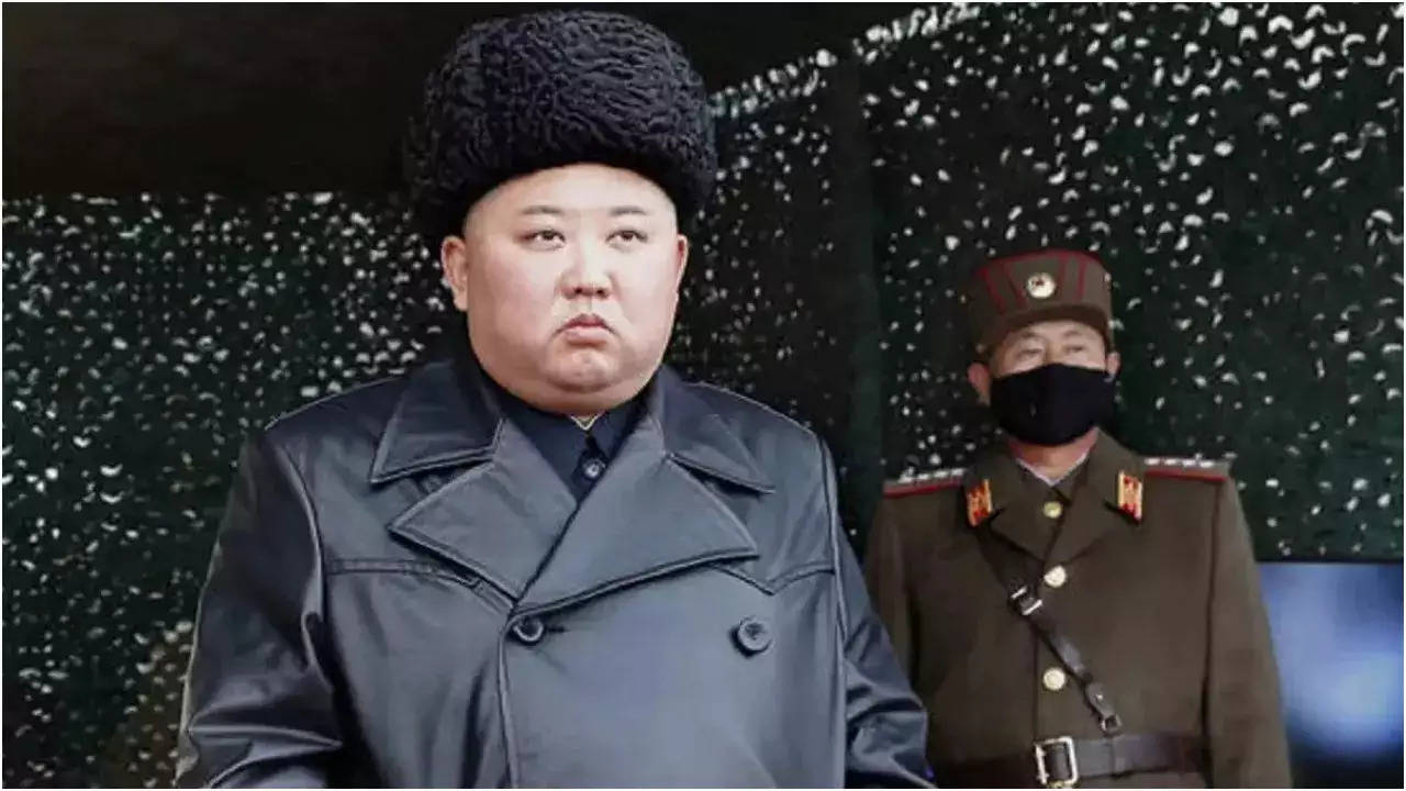 kim jong un got angry due to the terrible flood in north korea hanged 30 officials 4000 people died due to the disaster